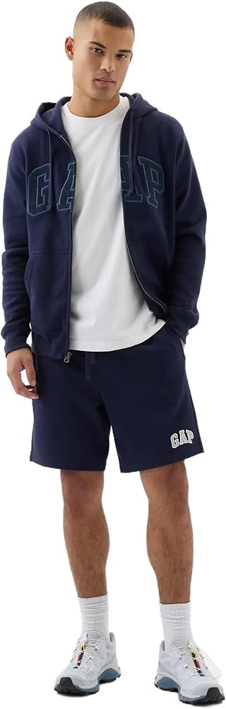 GAP Men's Heritage Logo Short