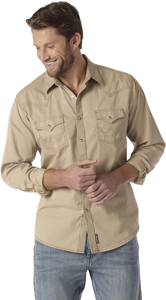 Wrangler Men's Retro Two Pocket Long Sleeve Snap Shirt